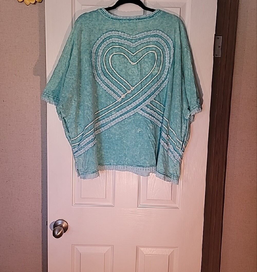 Oli & Hali Boho Aqua V-Neck Women's Top - Picture 3 of 3